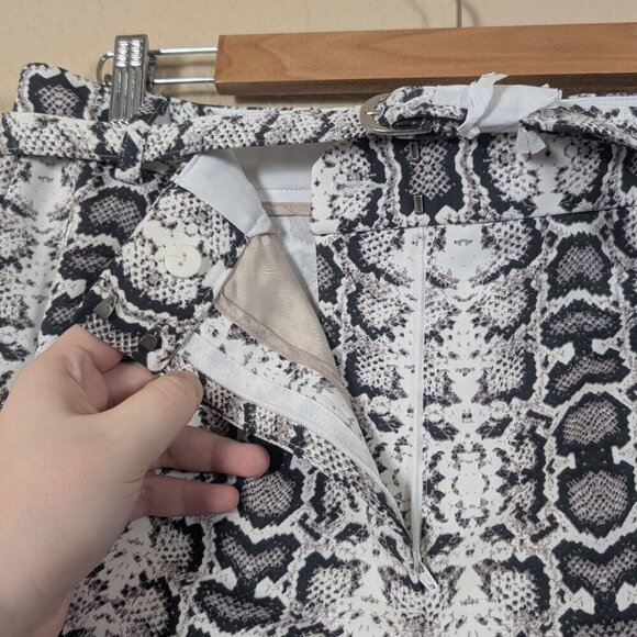 NWT Express Snakeskin Printed Midi Highrise Shorts " Belted 16 Classic - Picture 7 of 8